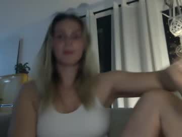 girl My Sexy Wet Pussy Cam On Chaturbate with elaapril