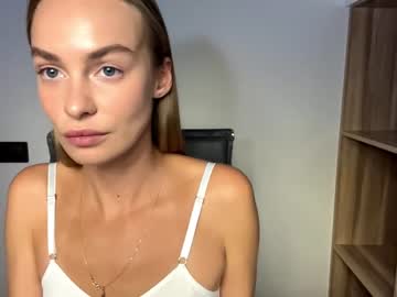girl My Sexy Wet Pussy Cam On Chaturbate with emma_rouz_