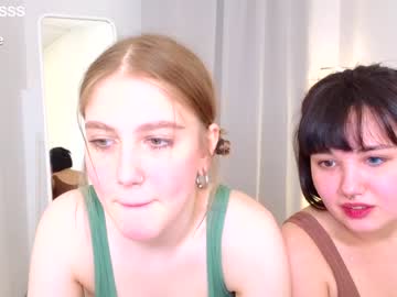 couple My Sexy Wet Pussy Cam On Chaturbate with naomi_flower