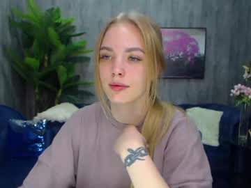 girl My Sexy Wet Pussy Cam On Chaturbate with crazzychicks2